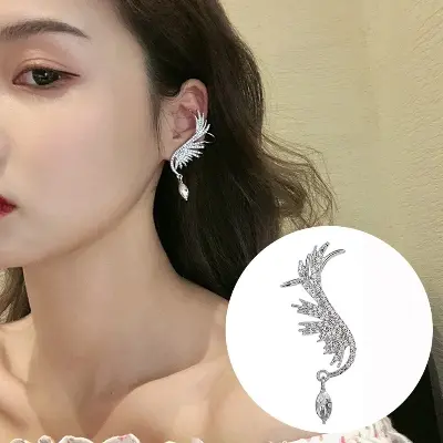 Picture of 1 Pair Of Angel Wings Rhinestone Stud Earrings Fashion Cartilage Earrings Korean Simple Reiki Piercing Jewelry Girls Ear Hooks