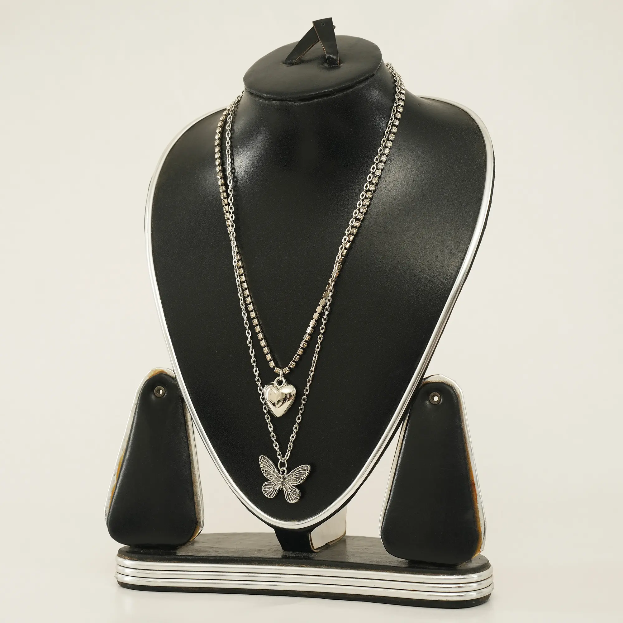 Picture of 2022 Women Men Necklace Heart Butterfly Necklace Silver Crystal Rhinestones Pendant For Girls Gift