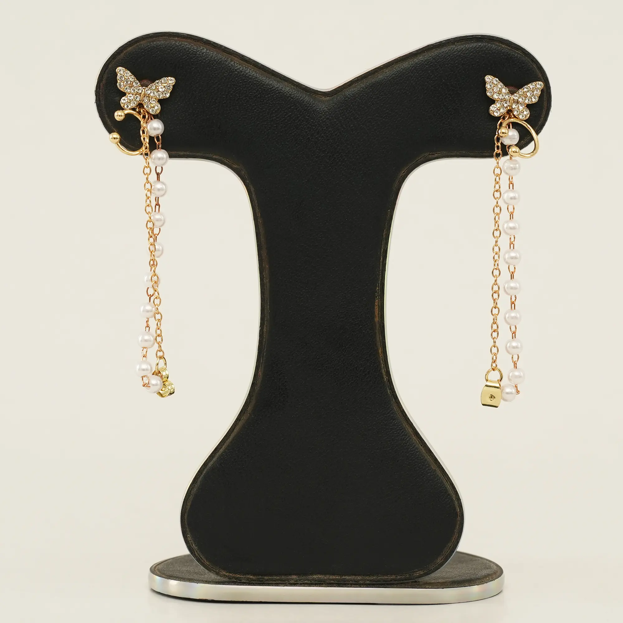 Picture of Ladies Fashion Rhinestone Butterfly  Chain Earrings Punk Personality All-match Exquisite Asymmetrical Ear Clip Jewelry