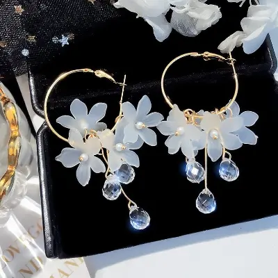 Picture of Earrings European and American Style High Sense Super Fairy Stud Eardrops Korean Crystal Flower Jewelry for Women
