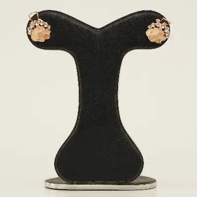 Picture of Korea Fashion Personality Rose Earrings Female Sweet Earrings Ear Clip Lovely Ear Buckle Exaggerated Earrings.