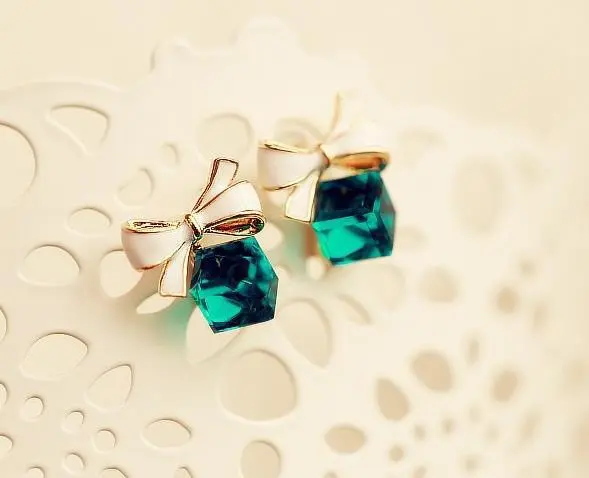 Picture of New fashion Wild Crystal Square Cute Bow Stud Earrings For Women girl Accessories jewelry wholesale