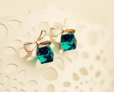 Picture of New fashion Wild Crystal Square Cute Bow Stud Earrings For Women girl Accessories jewelry wholesale