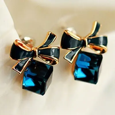 Picture of New fashion Wild Crystal Square Cute Bow Stud Earrings For Women girl Accessories jewelry wholesale