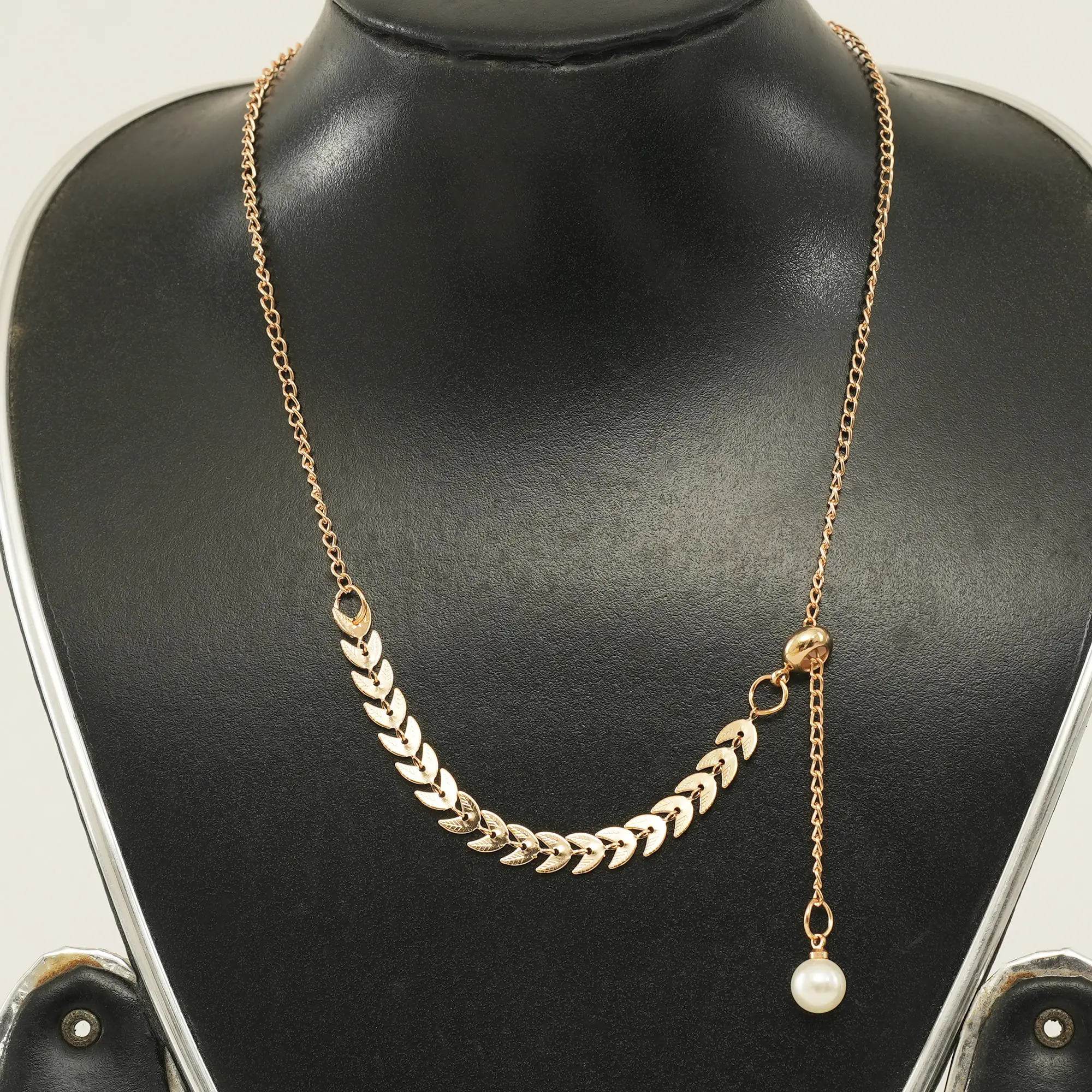 Picture of Necklaces For Women Fashion  Chain Necklace  Jewelry - Necklace For Girls - Necklace S