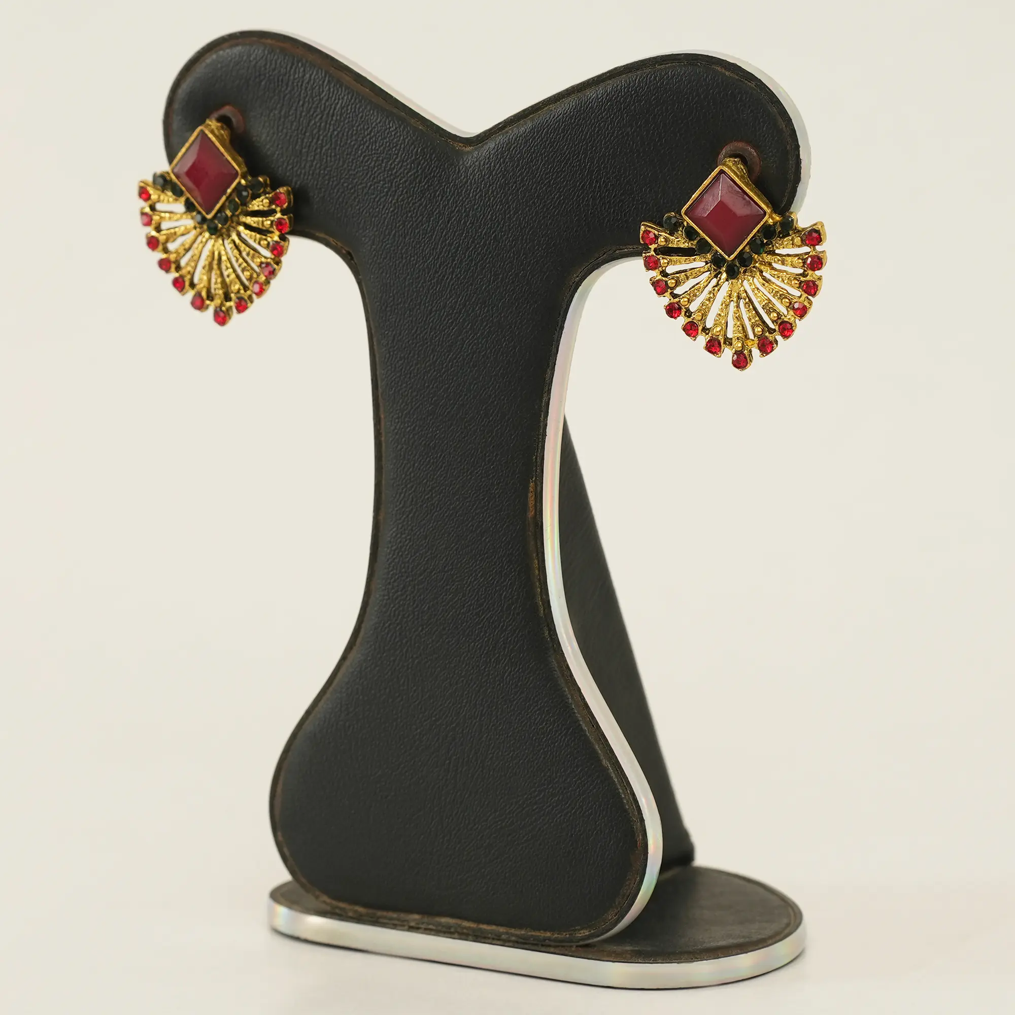 Picture of Ethnic Vintage Zircon Earrings Bohemia Fan-shaped Red Green Crystal Stud Earrings For Women New Earing Earings Jewelry Kolczyki