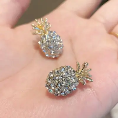 Picture of Pineapple Rhinestone Stud Earrings Fashion Retro Trend Ladies 2022 New Korean Stud Earrings Exquisite Girls Cute Jewelry