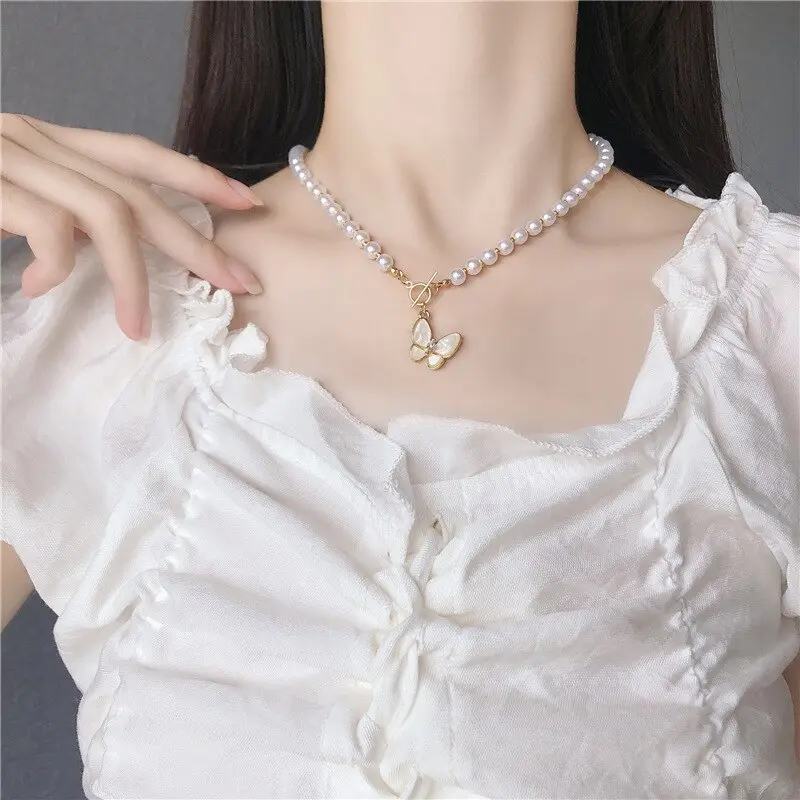 Picture of Trendy Butterfly Necklace Female Personality Clavicle Chain Necklace for Girl