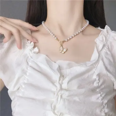 Picture of Trendy Butterfly Necklace Female Personality Clavicle Chain Necklace for Girl