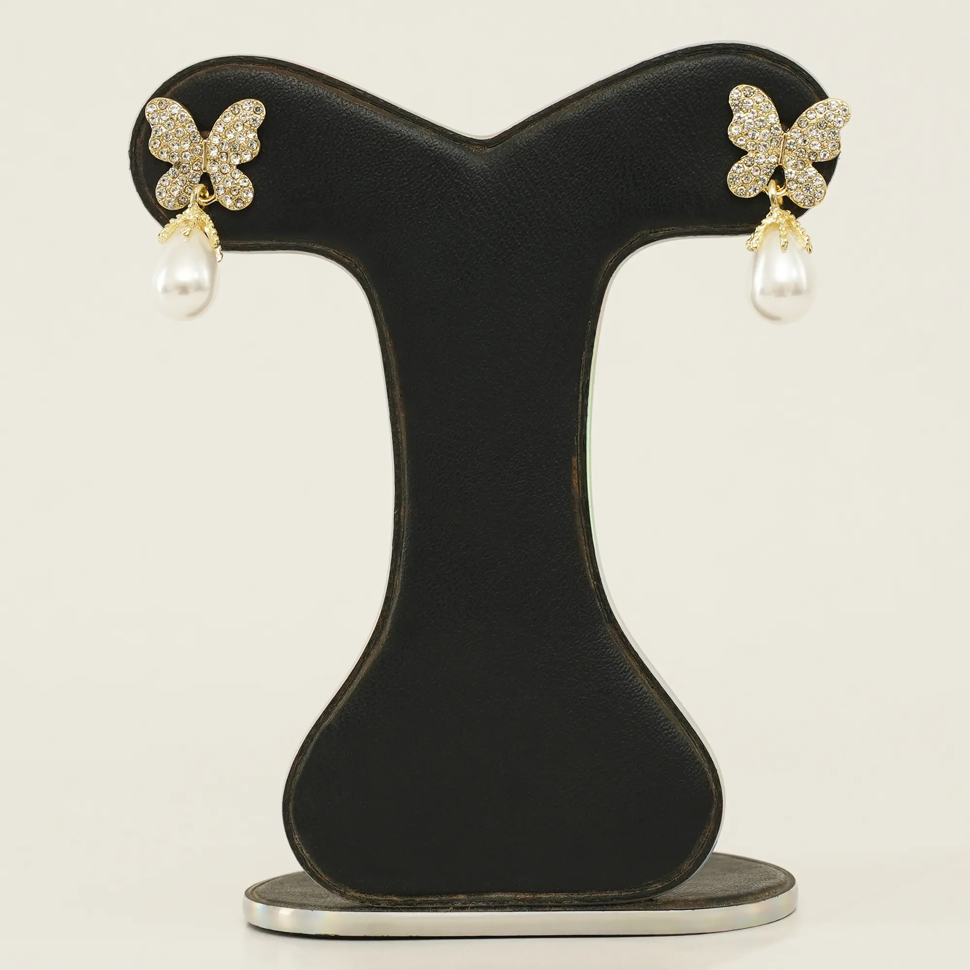 Picture of Korean version of fashion hot selling earrings simple temperament crystal butterfly pearl ear nail Earrings women