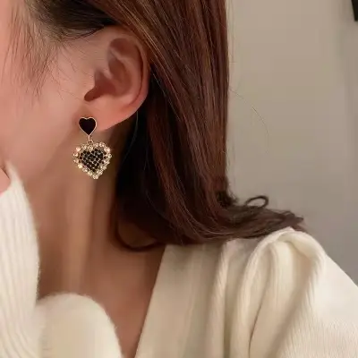 Picture of Earings Fashion Jewelry Sweet And Cute Peach Heart Crystal Tassel Earrings For Women Elegant Glamour Valentines Day Gift