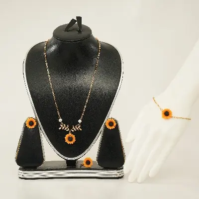Picture of 4Pcs  Sunflower Shape Set Vivid  Leaf Decor  Necklace Ring Bracelet and Earring Jewelry Set for Girls and Women for Wedding ,Party and Different Occassions
