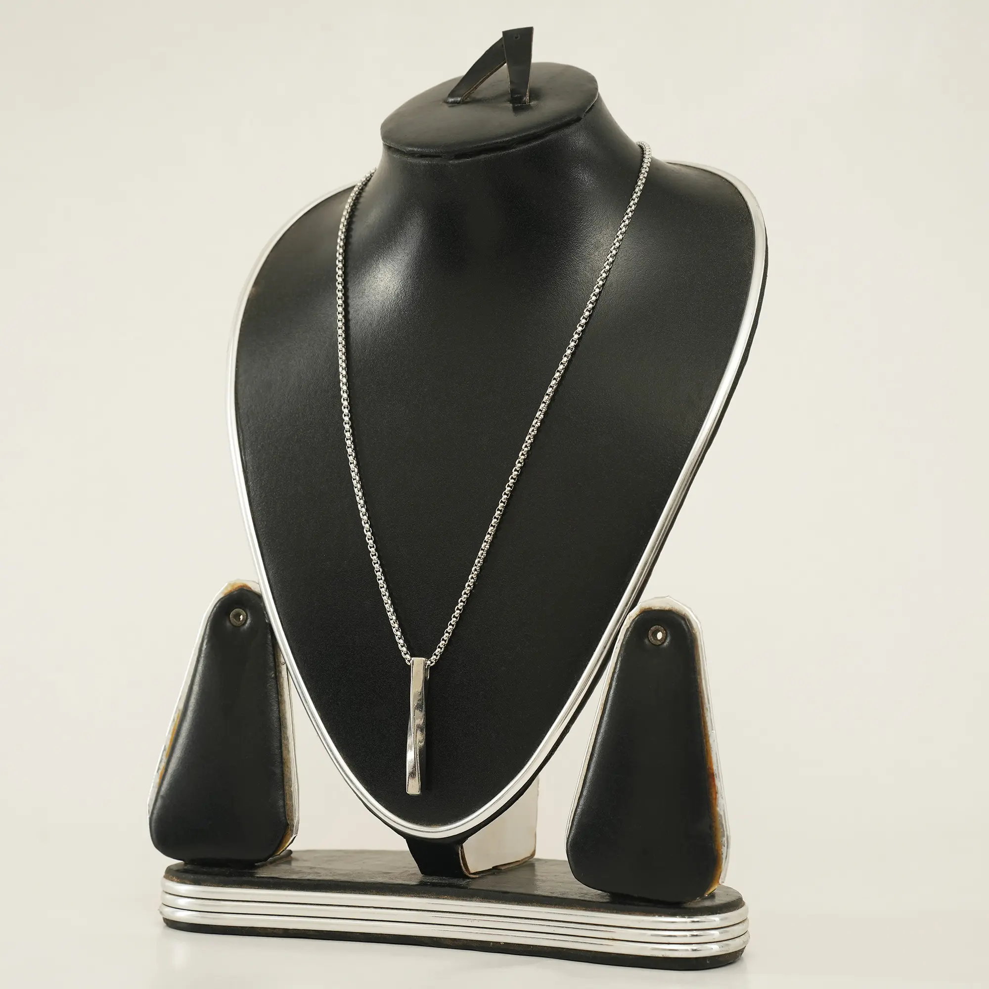 Picture of New Fashiion Rectangle Pendant collar Trendy Simple Necklace For Men