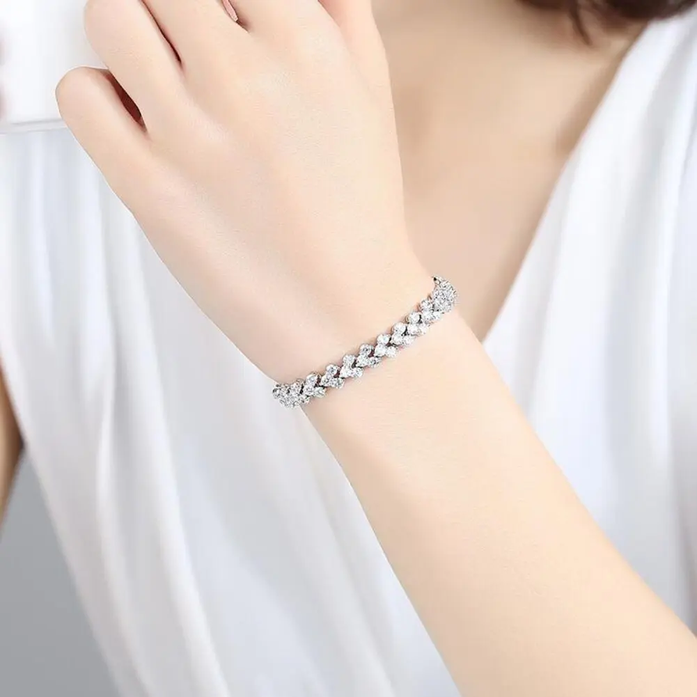 Picture of Love Shape Crystal Zircon Bracelet for girls and womens