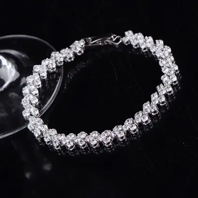 Picture of Love Shape Crystal Zircon Bracelet for girls and womens