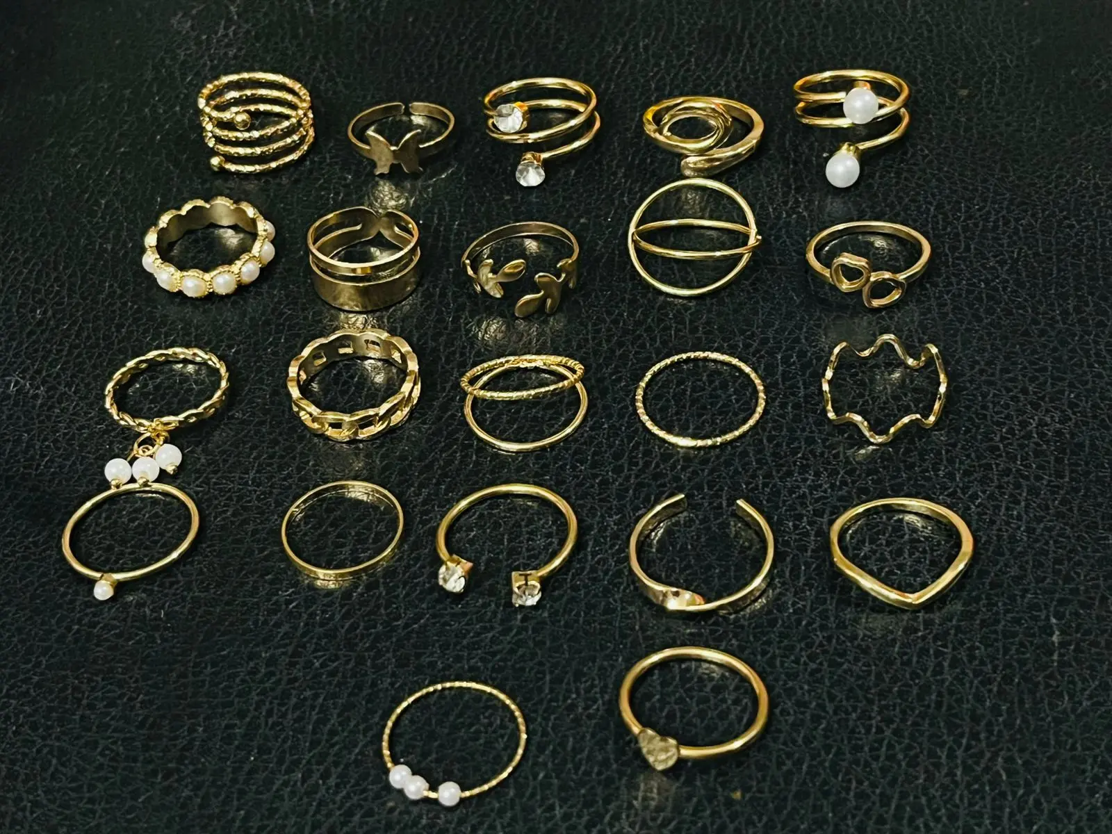 Picture of 22 PCS Different Designs Fingerring Set for Girls and Women for Party and Occassion