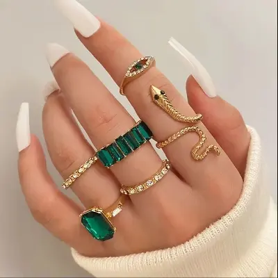 Picture of 6PCS Green Crystal Snake Rings Set for Women Gold Plated Vintage Aesthetic Geometric Luxury Metal Retro Finger Ring Jewelry Gift