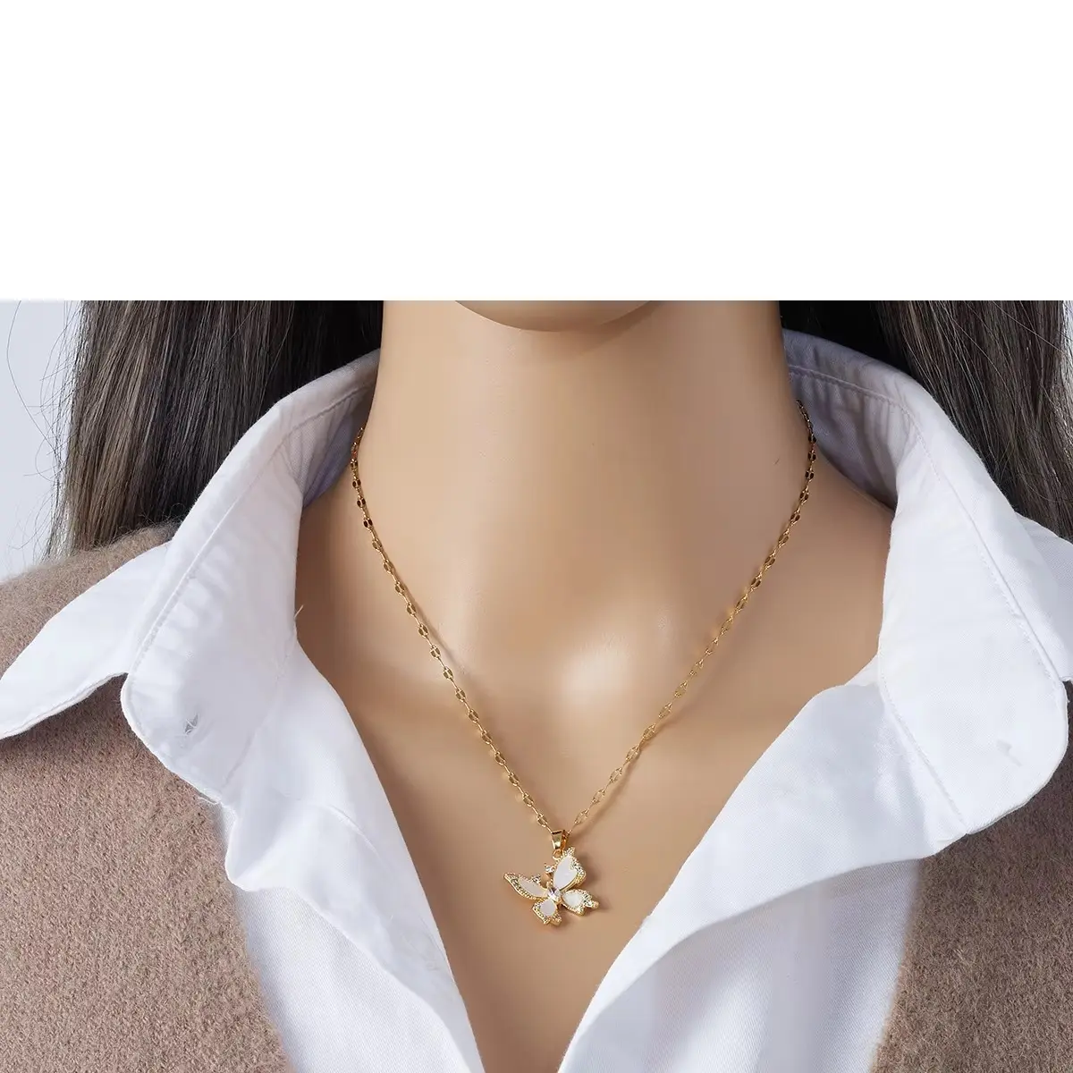 Picture of Butterfly Pendant Necklace for Girls and Women in Anniversary and Birthdayparty GIFT