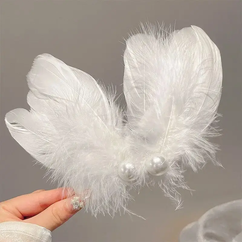 Picture of 2pcs/Set White Color Feather Pearl Hair Clips For Party Performance For Baby girls