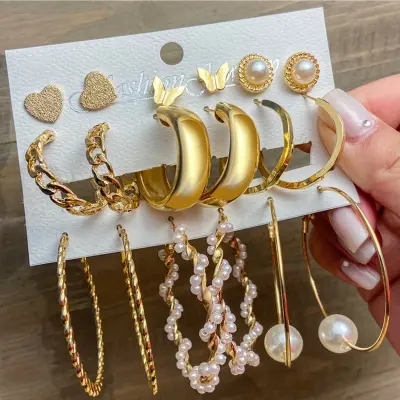 Picture of 9Pcs Geometric Hoop Earrings Set for Women Pearl Round Twisted Heavy Metal Earrings Hepburn Style Vintage Pearl Fashion Jewelry