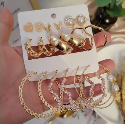 Picture of 9Pcs Geometric Hoop Earrings Set for Women Pearl Round Twisted Heavy Metal Earrings Hepburn Style Vintage Pearl Fashion Jewelry