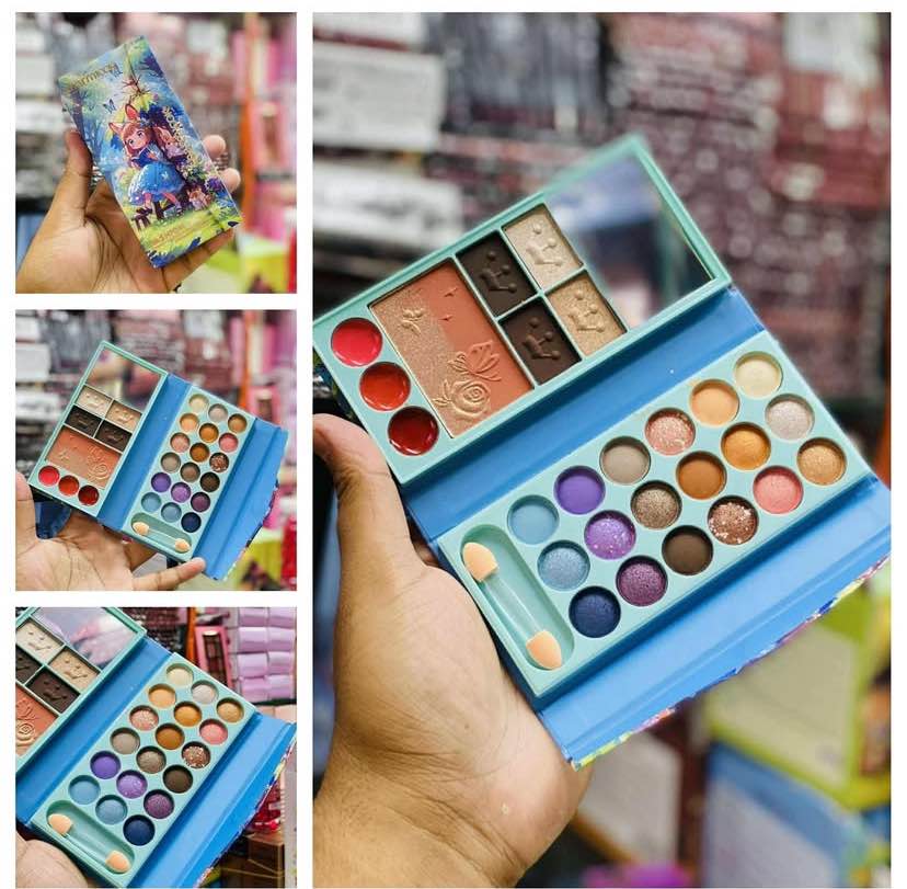 Picture of Charmlook Eye Shadow Palette Pocket Size