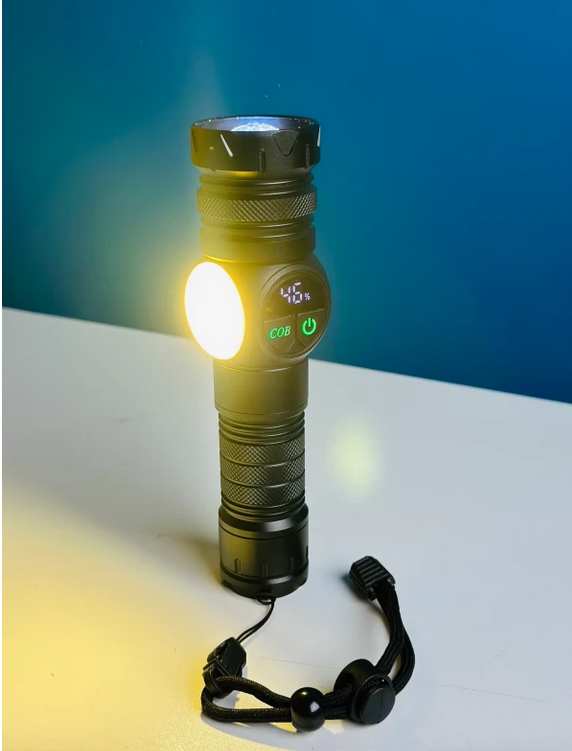 Picture of GearUP K60 - Outdoor Flashlight Telescopic Zoom 10W COB + LED 800 Lumens Torchlight - Black