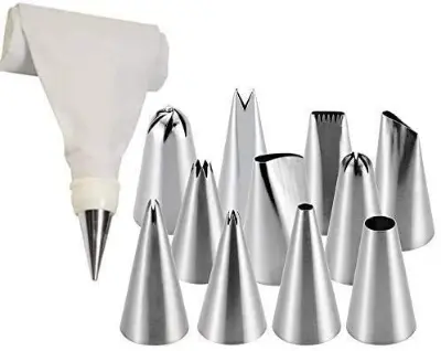 Picture of Cake Decorating Turntable Combo - 28cm Stand, 12 Nozzles, 10 Piping Bags & 3 Scrappers  : 4-in-1 Cake Decorating Kit with Turntable  Ultimate Baking Combo - Turntable, Nozzles & Tools Set