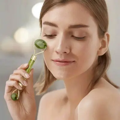 Picture of Green Natural Jade Massage Spa Rollers + Gua Sha Board Scrapers Set for face body relaxation anti-aging message