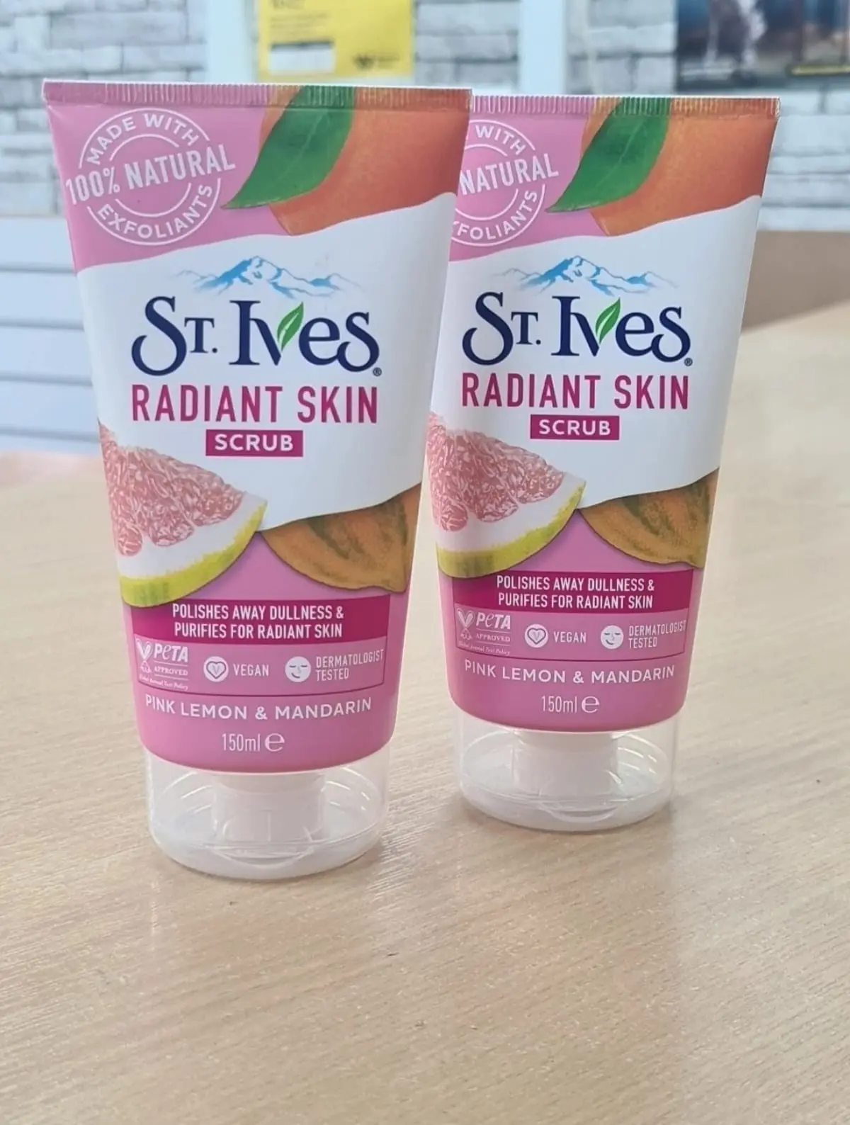 Picture of St. Ives Radiant Skin Scrub Pink Lemon & Mandarin 150ml - Facial Scrub