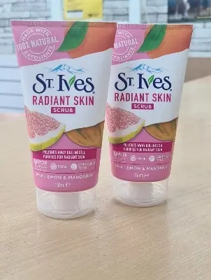 Picture of St. Ives Radiant Skin Scrub Pink Lemon & Mandarin 150ml - Facial Scrub