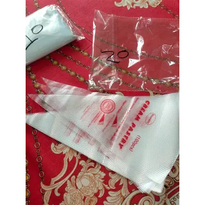 Picture of 20 Pcs Disposable Piping Bags for Cake Decorating - Strong PE Plastic Icing Bags