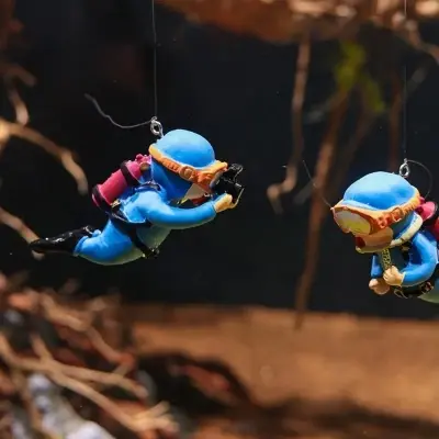 Picture of 1pc Floating Diver Aquarium Decoration Simulated Mini Diver Personality Landscaping Decoration Cute Domestic Aquatic Pet Supplies