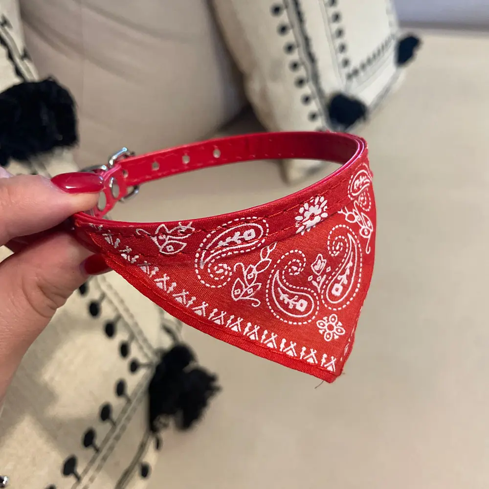 Picture of Adjustable Pet Bandana Collar, Polyester Knit Fabric Saliva Towel, Triangle Neckerchief for Small