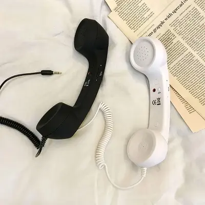 Picture of New Fashion 3.5mm Mic Retro Telephone Cell Phone Handset Receiver For iPhone Fancy Gift Mobile Phone Receive