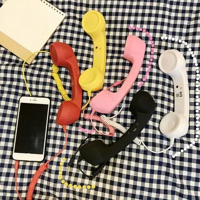 Picture of New Fashion 3.5mm Mic Retro Telephone Cell Phone Handset Receiver For iPhone Fancy Gift Mobile Phone Receive