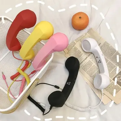 Picture of New Fashion 3.5mm Mic Retro Telephone Cell Phone Handset Receiver For iPhone Fancy Gift Mobile Phone Receive