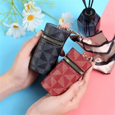 Picture of Mini Keychain Bag Can Store Earphones Lipsticks Hanging Hooks Made Of PVC Material A Gift For Girls