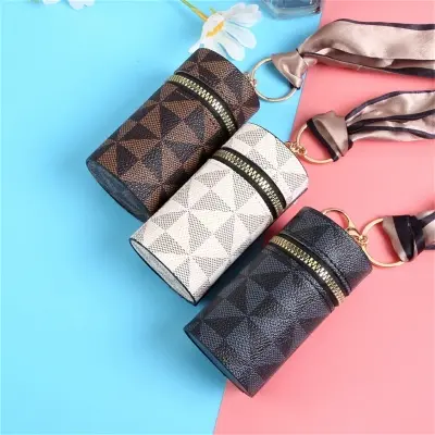 Picture of Mini Keychain Bag Can Store Earphones Lipsticks Hanging Hooks Made Of PVC Material A Gift For Girls