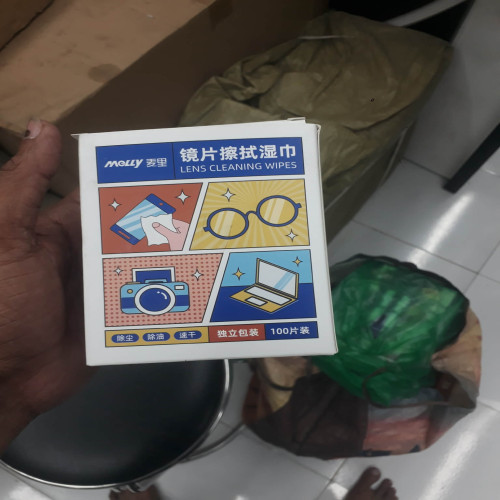 Picture of 100pcs Lens Cleaning Wipes , Metal Jewelry Wipes, Anti Fog Glasses Wipes, Mobile Phone Screens, and Disposable Eyeglass Cloths