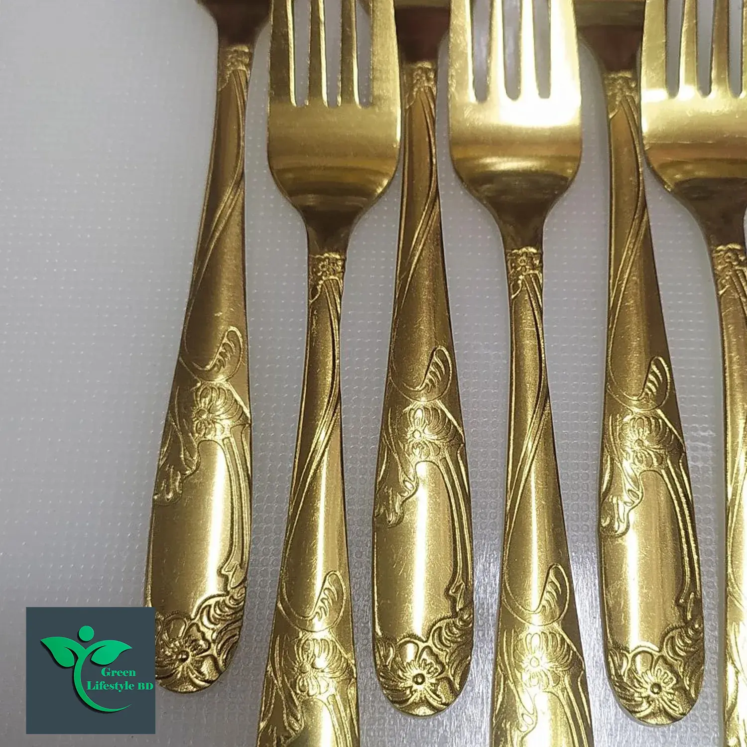 Picture of Stainless Steel Spoon Gold Color Cutlery 6pcs (6inch) Premium Quality. - Gold