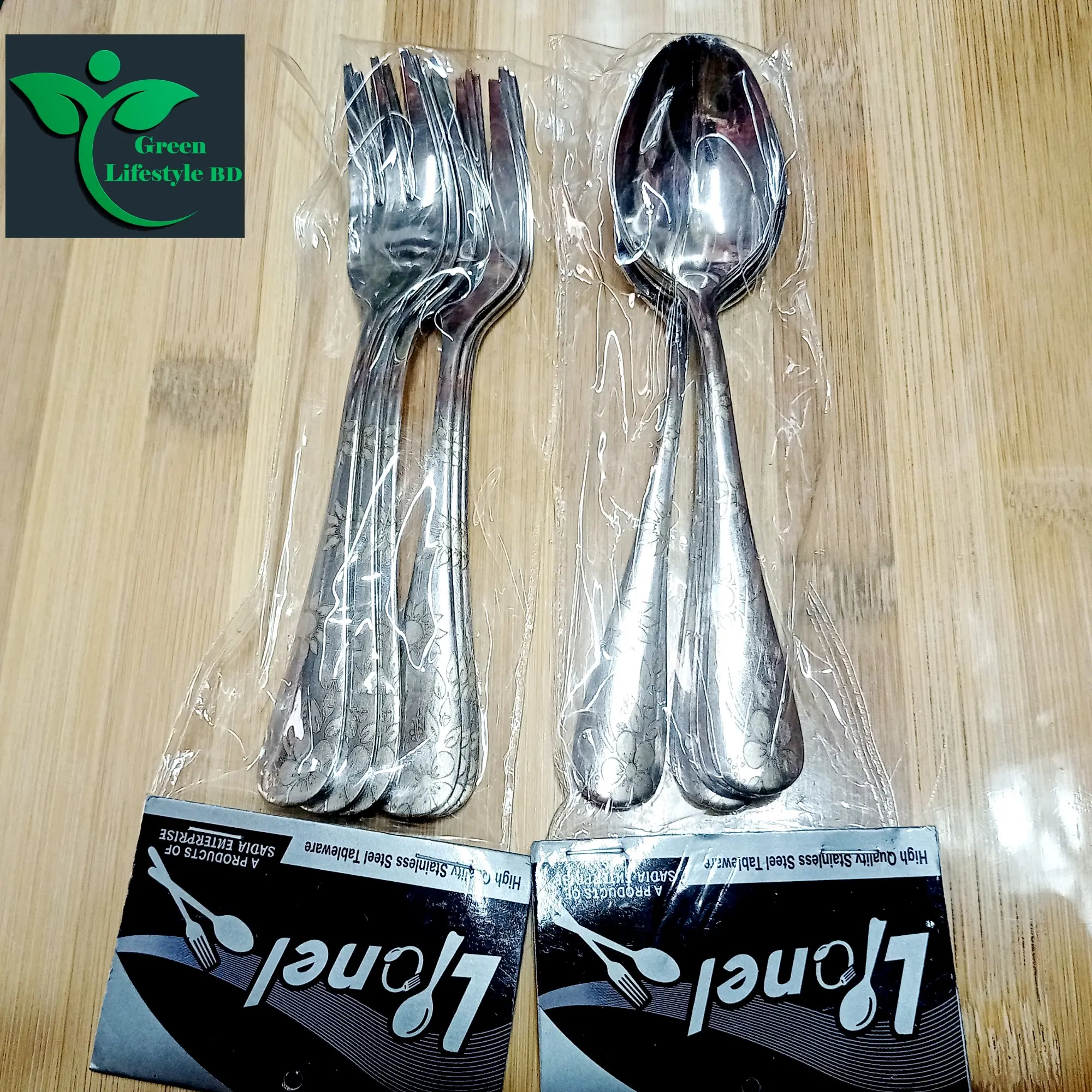 Picture of 12 Piece Flower Print Handle Stainless Steel Flatware Cutlery Set For Home Kitchen Restaurant Hotel, Kitchen Utensils Set, Mirror Polished, Dishwasher Safe - Silver 12 Pcs Set