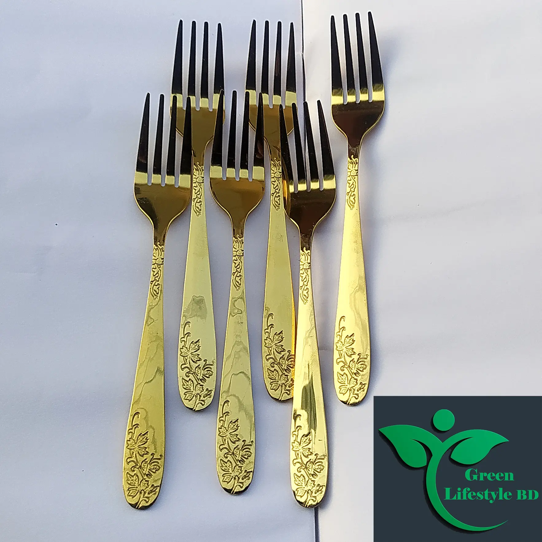 Picture of Luxury Design High-quality Golden Color 6 Piece Frock/Cutlery Spoon Size 6 Inch Import From China For Kitchen And Dining Use. - Gold