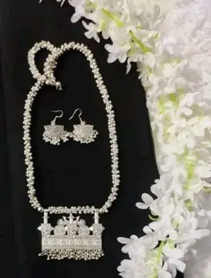 Picture of Beautiful new style colourful Necklace for women