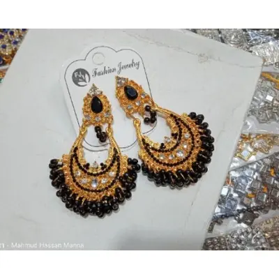 Picture of New sty Good Looking ear ring for Girls - Black