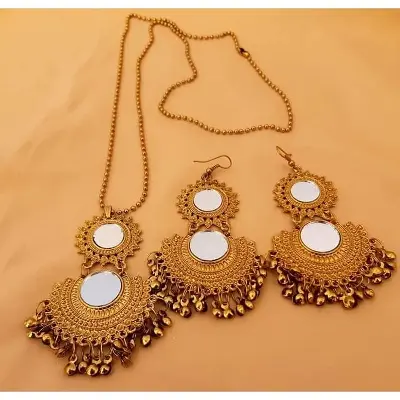 Picture of Ladies Fashion Popular Crystal Necklace Heart Love Chain Necklaces & Pendants For Women 2022 Gifts Love Drift Bottles Necklace - Necklace For Girls - Gold