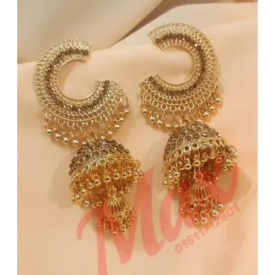 Picture of New Sty Good Looking Ear Ring For Girls - Necklace For Girls - Gold