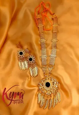 Picture of Wonderfully  Ladies Fashion Popular Crystal Necklace Heart Love Chain Necklaces & Pendants For Women 2022 Gifts Love Drift Bottles Necklace - Gold