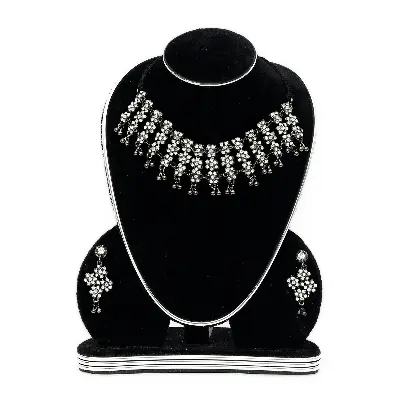 Picture of Indian Bridal Jewelery Set For Women Black Color Dress Jewelery Necklace - Silver