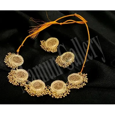 Picture of Necklace set for women - Gold
